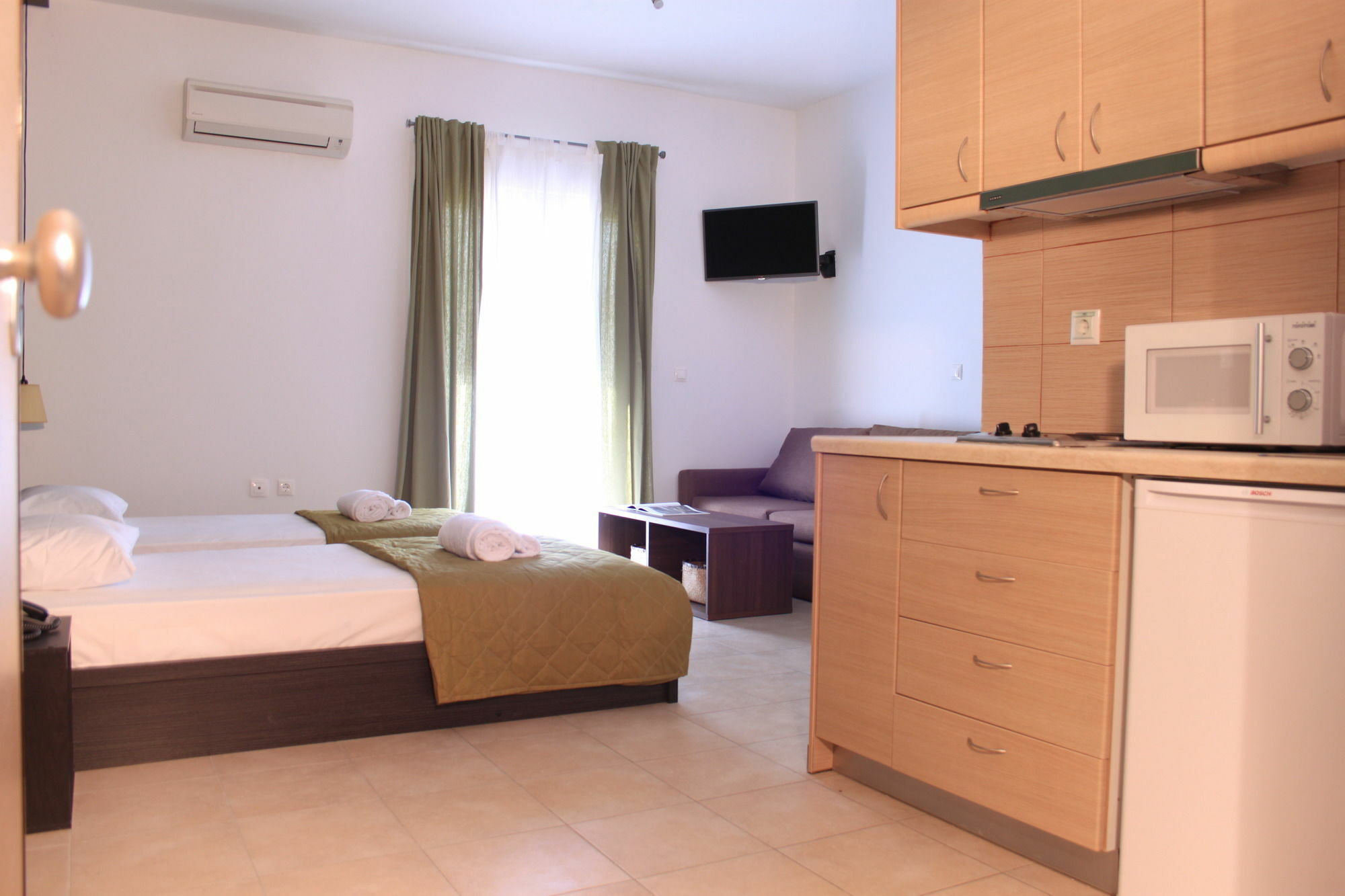 Krinis Apartments Rhodes City Extérieur photo