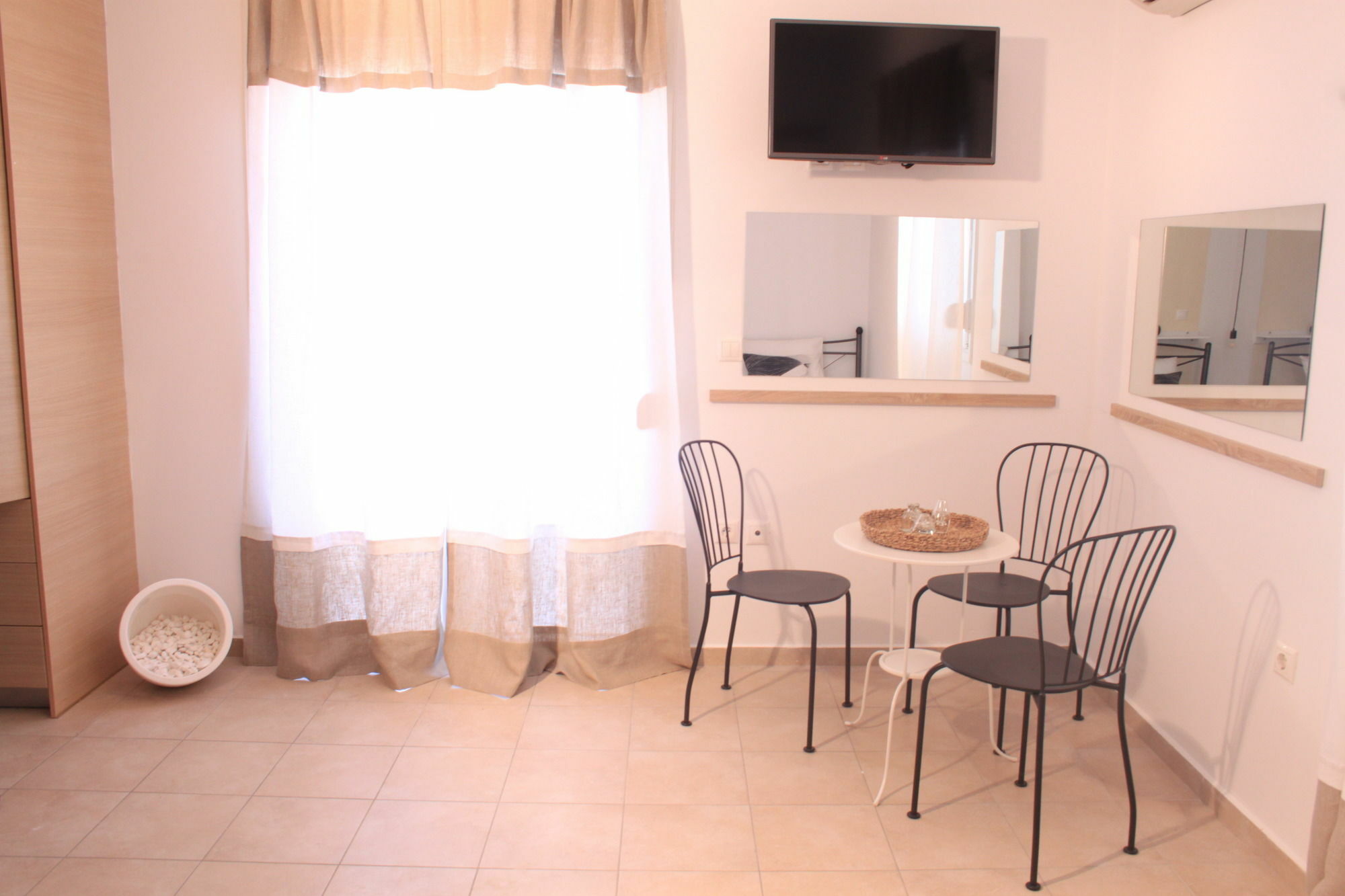 Krinis Apartments Rhodes City Extérieur photo