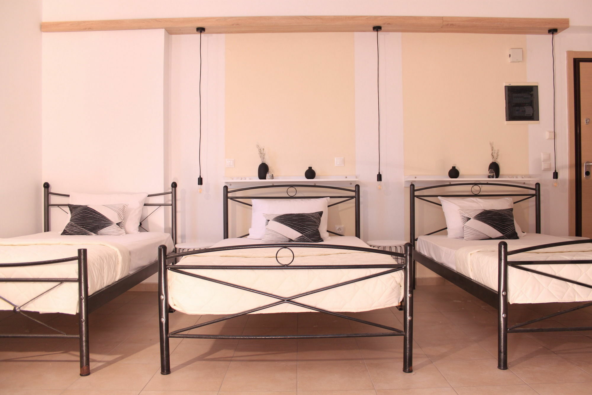 Krinis Apartments Rhodes City Extérieur photo